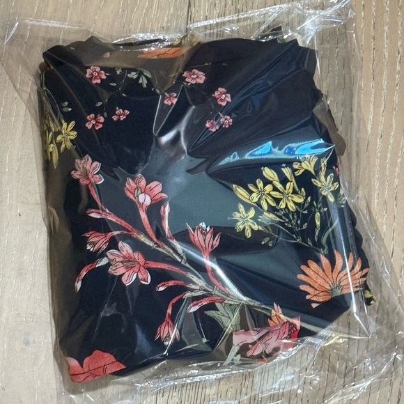 Lulus black floral two piece dress size small NWT* - Picture 11 of 12